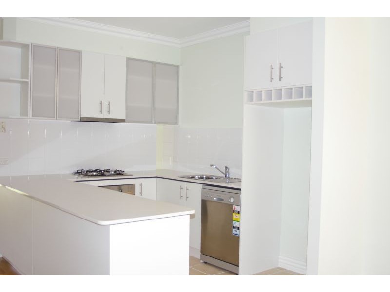 UNIT 3/8A HOWEY STREET, Gisborne VIC 3437