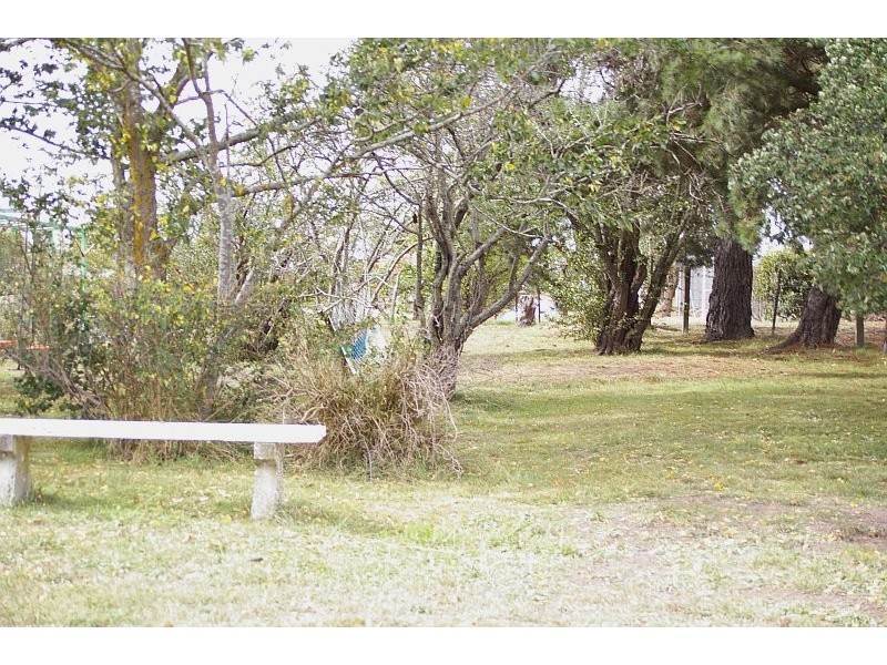 17 Kilmore Rd, Gisborne VIC 3437