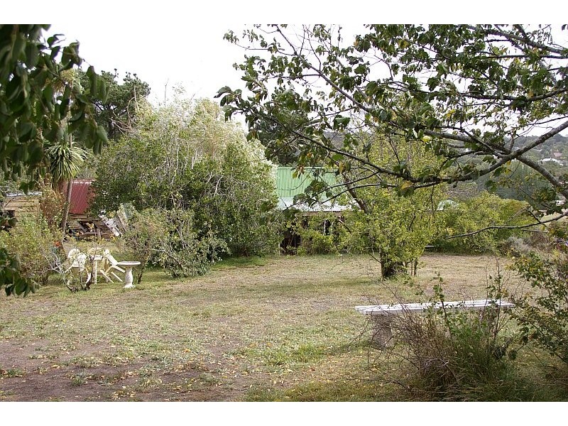 17 Kilmore Rd, Gisborne VIC 3437