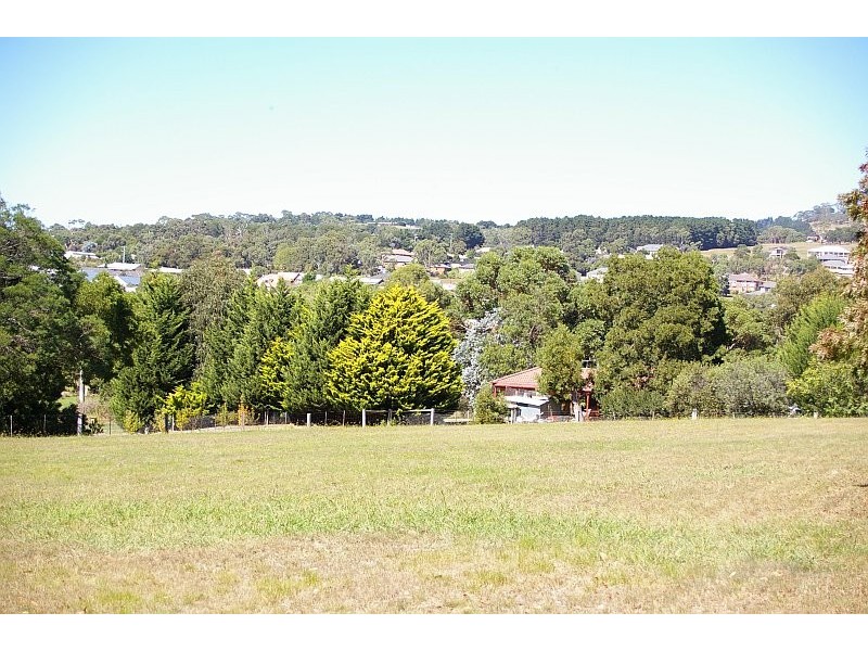 189 Willowbank Road, Gisborne VIC 3437