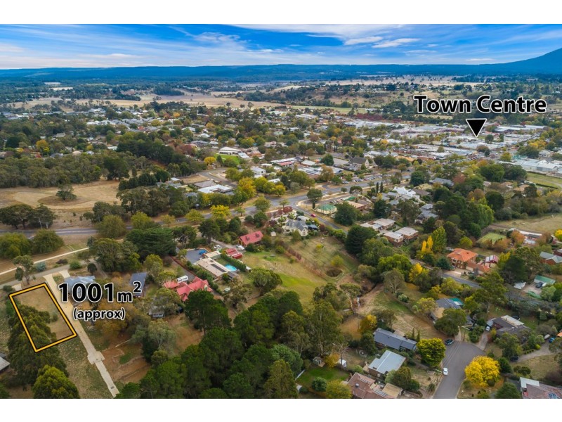 4/97 Aitken Street, Gisborne VIC 3437