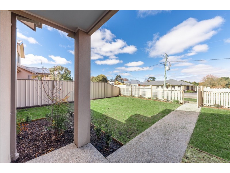 Unit 8,96 Station Road, Gisborne VIC 3437