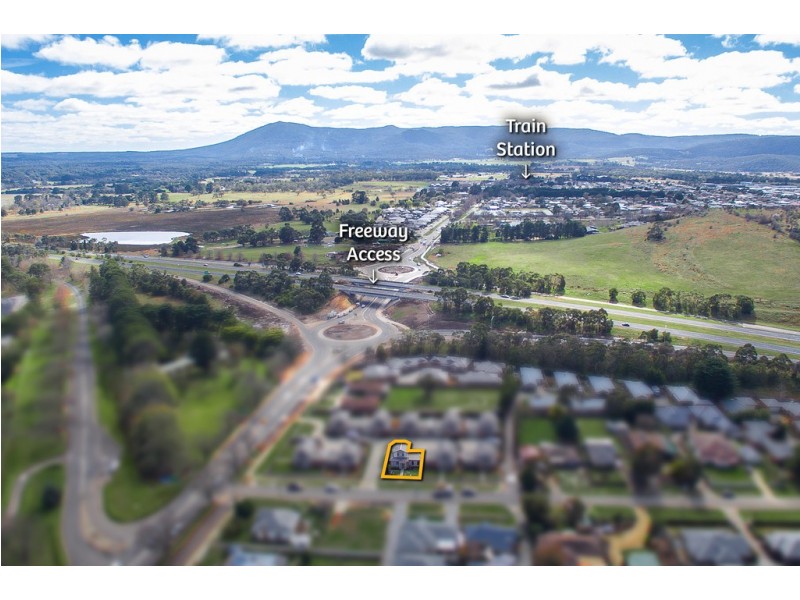 Unit 8,96 Station Road, Gisborne VIC 3437
