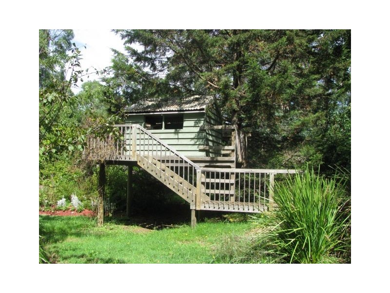 11  Ferrier Street, Mount Macedon VIC 3441