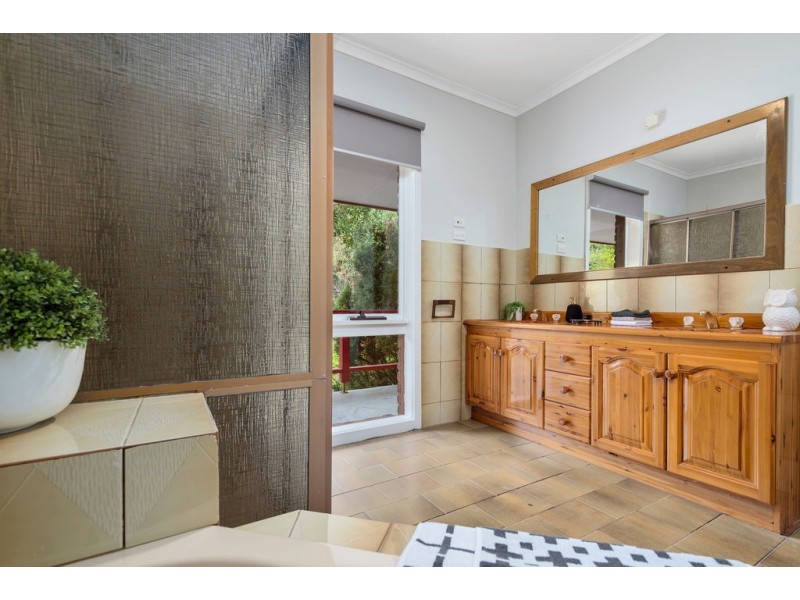104 Bruce Street, Macedon VIC 3440