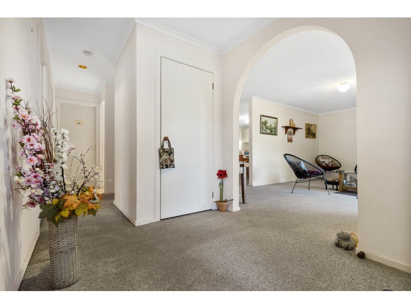 16 Windridge Way, Kyneton VIC 3444