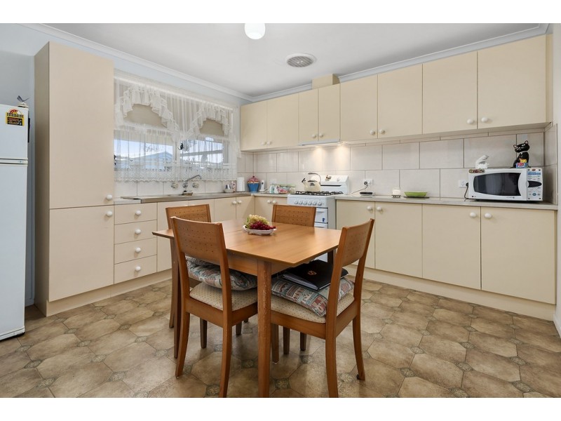 16 Windridge Way, Kyneton VIC 3444