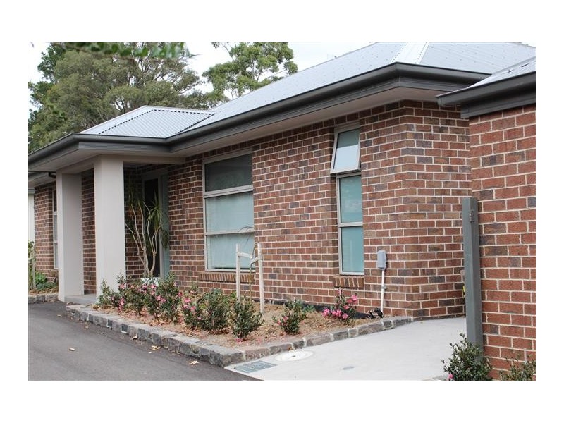 Unit 2/4 Ligar Street, Woodend VIC 3442