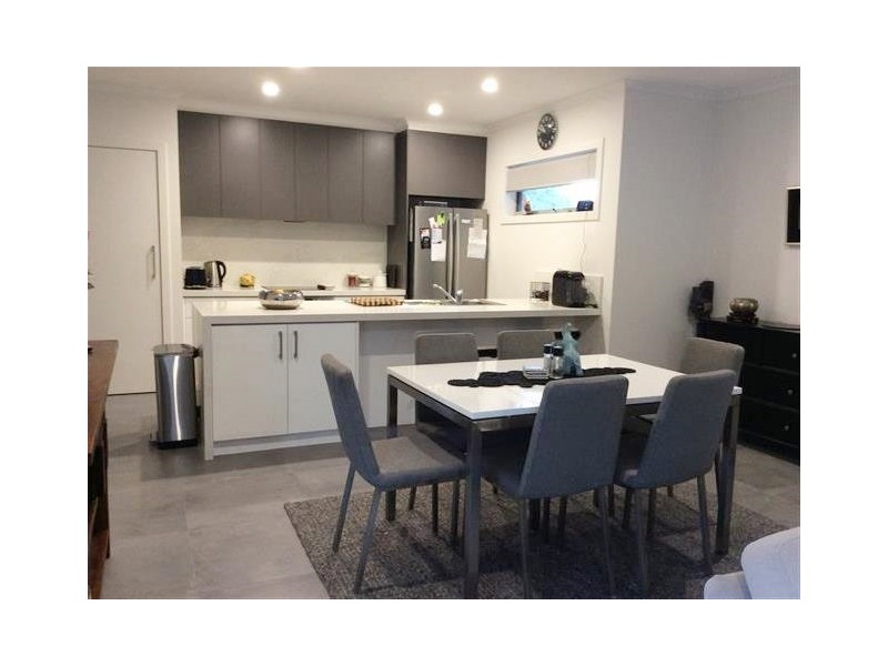 Unit 2/4 Ligar Street, Woodend VIC 3442