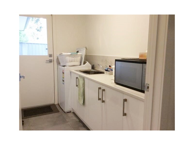 Unit 2/4 Ligar Street, Woodend VIC 3442