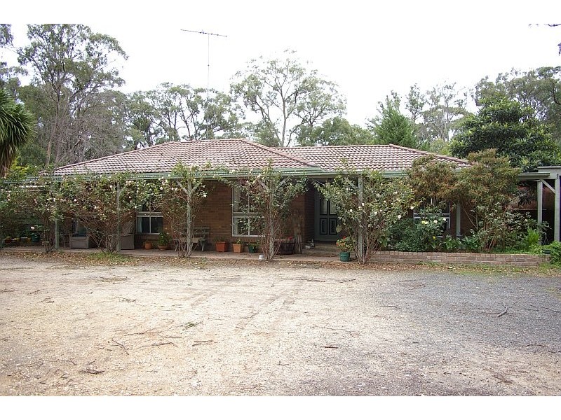 65 Coffeys Road, Bullengarook VIC 3437