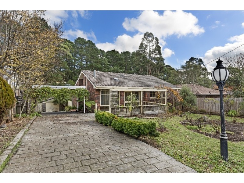 8 Oakley Court, Gisborne VIC 3437