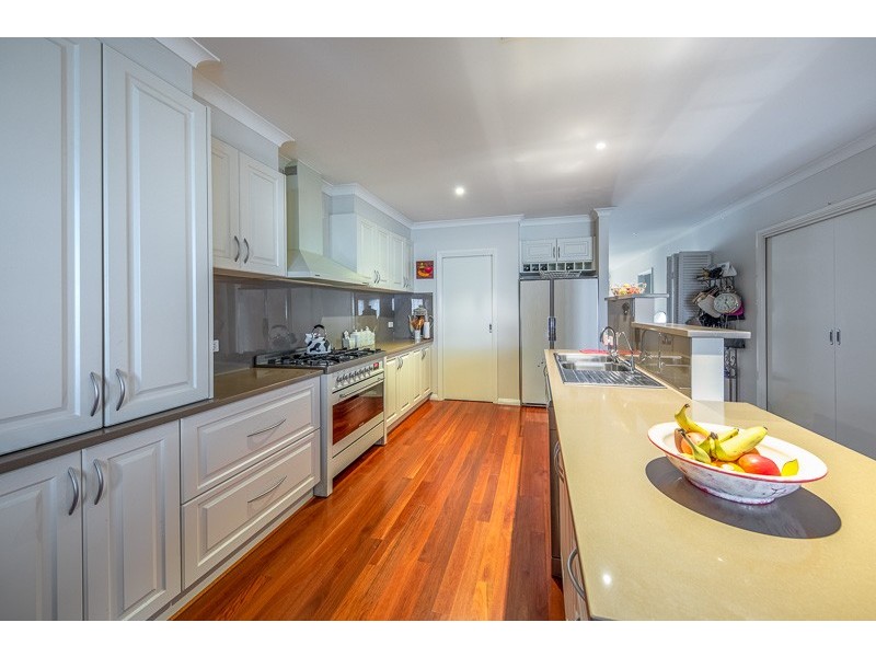 72 Skyline Drive, Gisborne VIC 3437