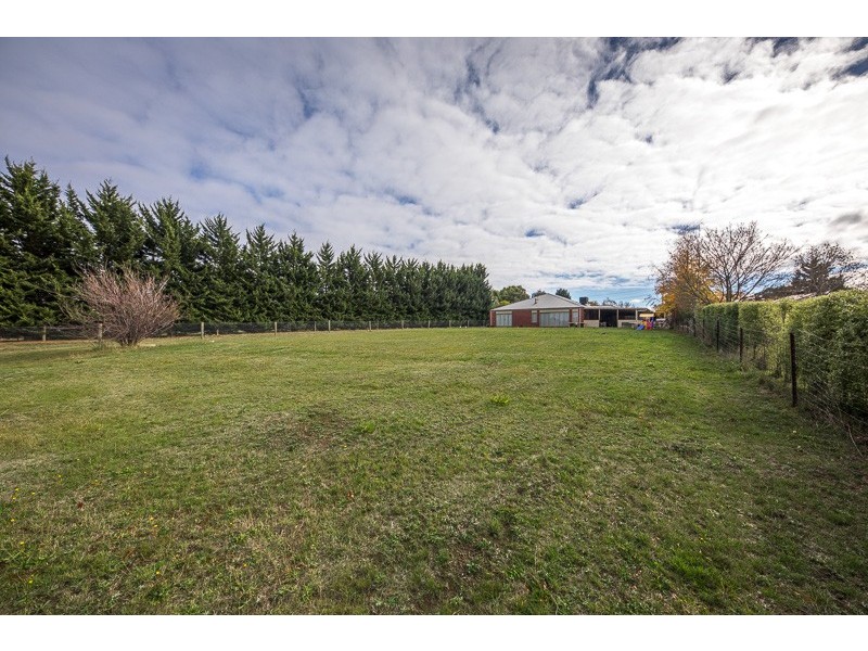 72 Skyline Drive, Gisborne VIC 3437