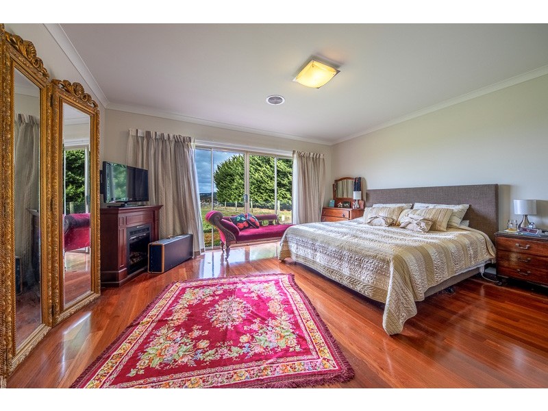 72 Skyline Drive, Gisborne VIC 3437