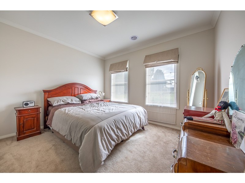 72 Skyline Drive, Gisborne VIC 3437