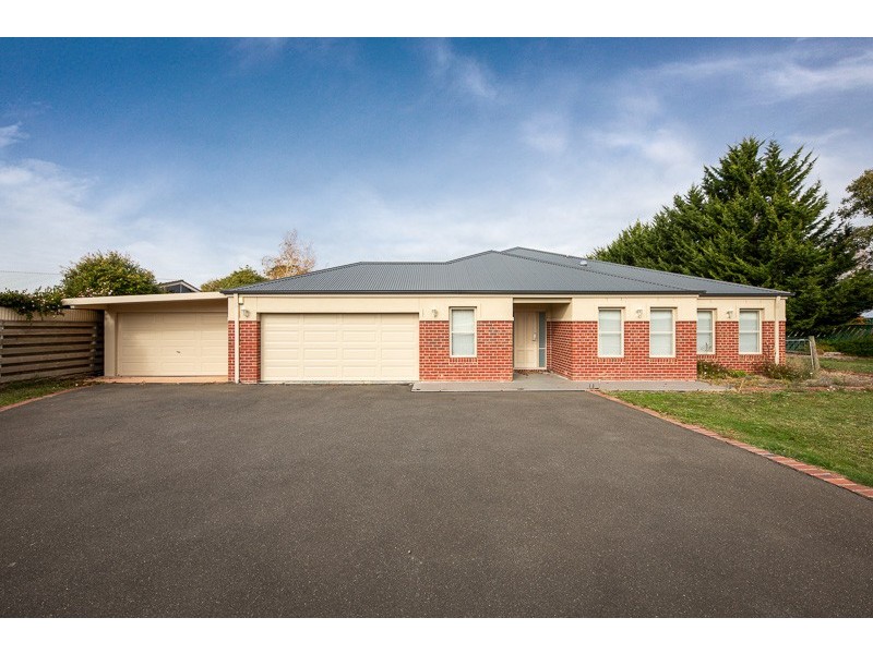 72 Skyline Drive, Gisborne VIC 3437