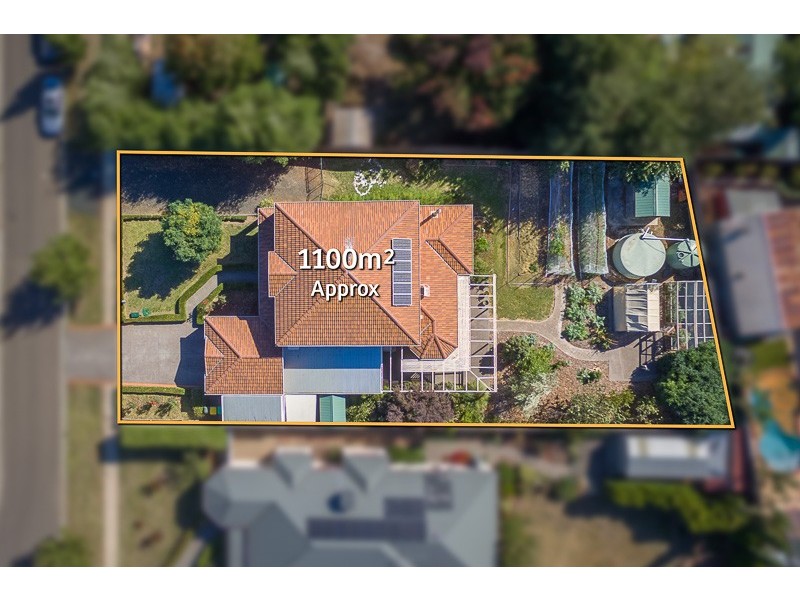 11 Dalray Crescent, New Gisborne VIC 3438