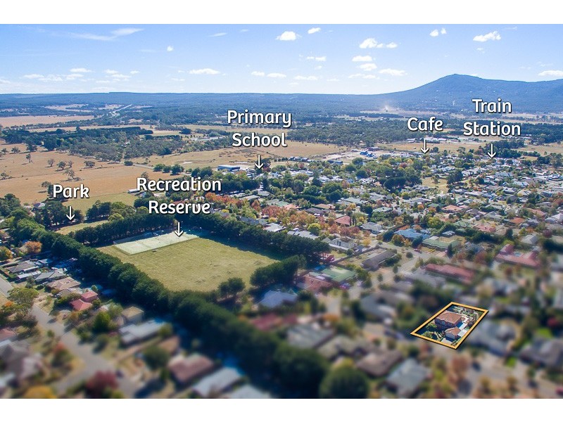 11 Dalray Crescent, New Gisborne VIC 3438