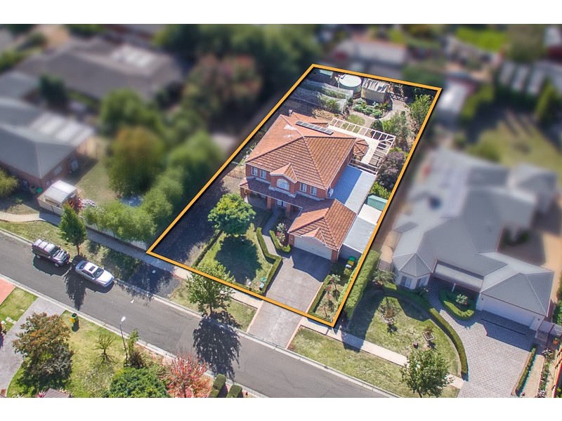 11 Dalray Crescent, New Gisborne VIC 3438