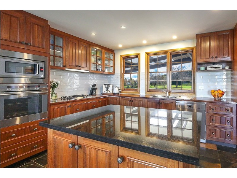 137 Tweddle Road, Gisborne South VIC 3437