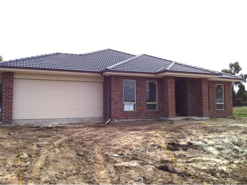 27 Bluegum Circuit, Riddells Creek VIC 3431