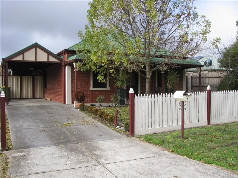 2  Kiwi Crt, Gisborne VIC 3437
