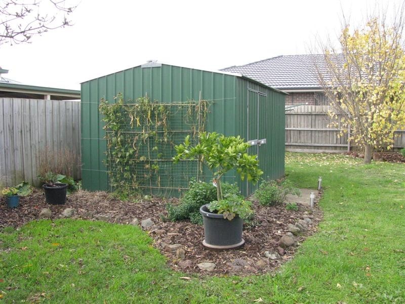 2  Kiwi Crt, Gisborne VIC 3437