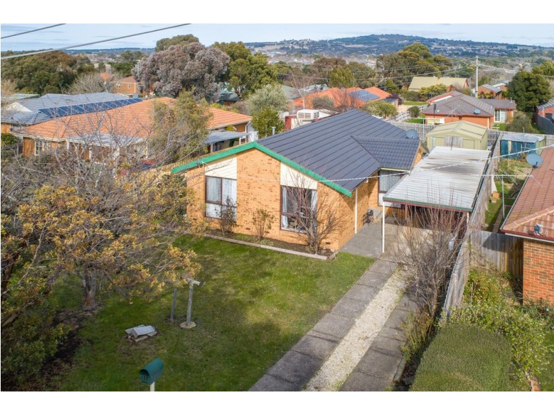 27 Scenic Court, Gisborne VIC 3437