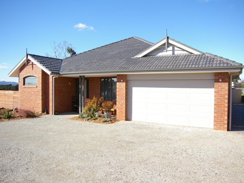 17 Alcheringa Court, Gisborne VIC 3437