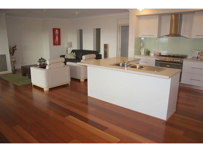 17 Alcheringa Court, Gisborne VIC 3437