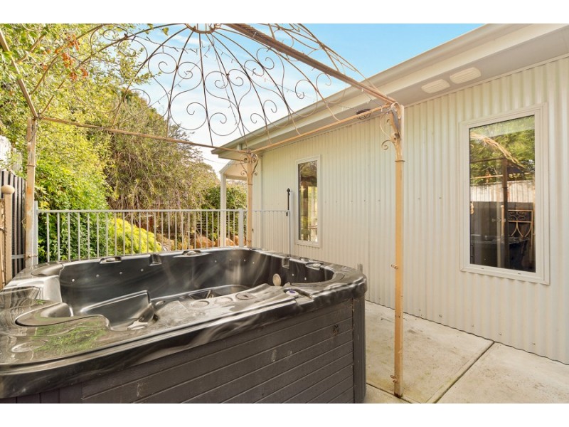 19 Bolithos Road, Riddells Creek VIC 3431