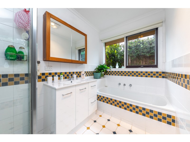 11 Scenic Court, Gisborne VIC 3437