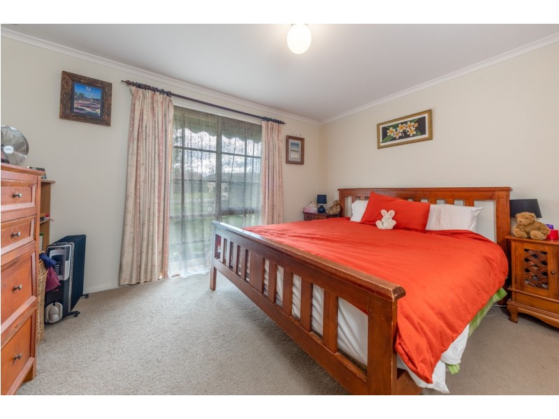 11 Scenic Court, Gisborne VIC 3437