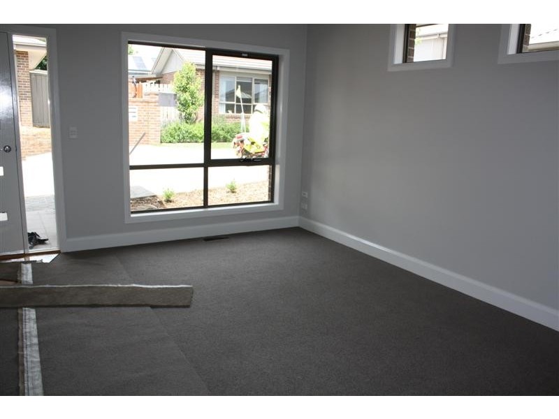 1/9  Rodney Street, Gisborne VIC 3437