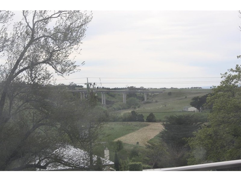 1/9  Rodney Street, Gisborne VIC 3437