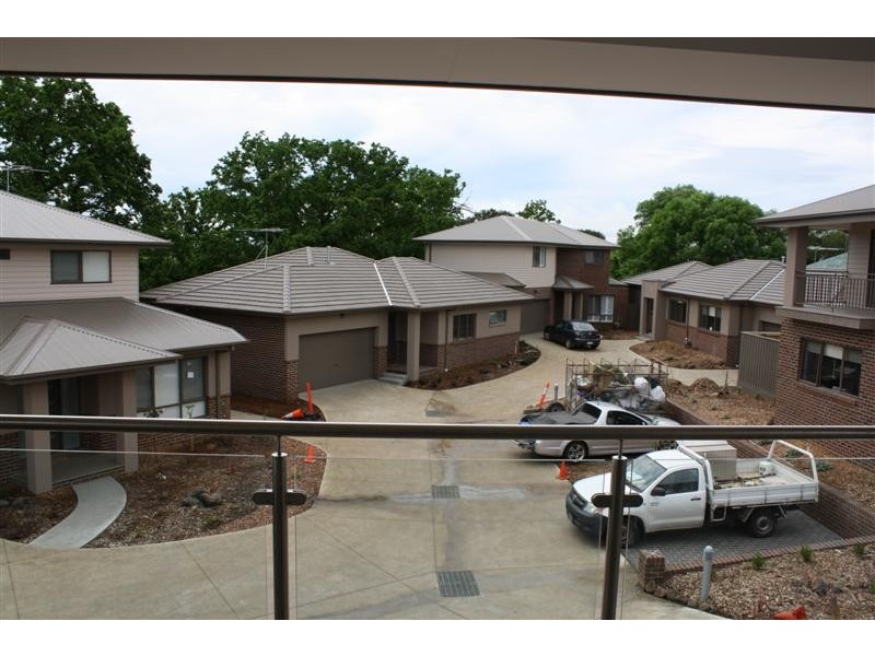 11/9 Rodney Street, Gisborne VIC 3437