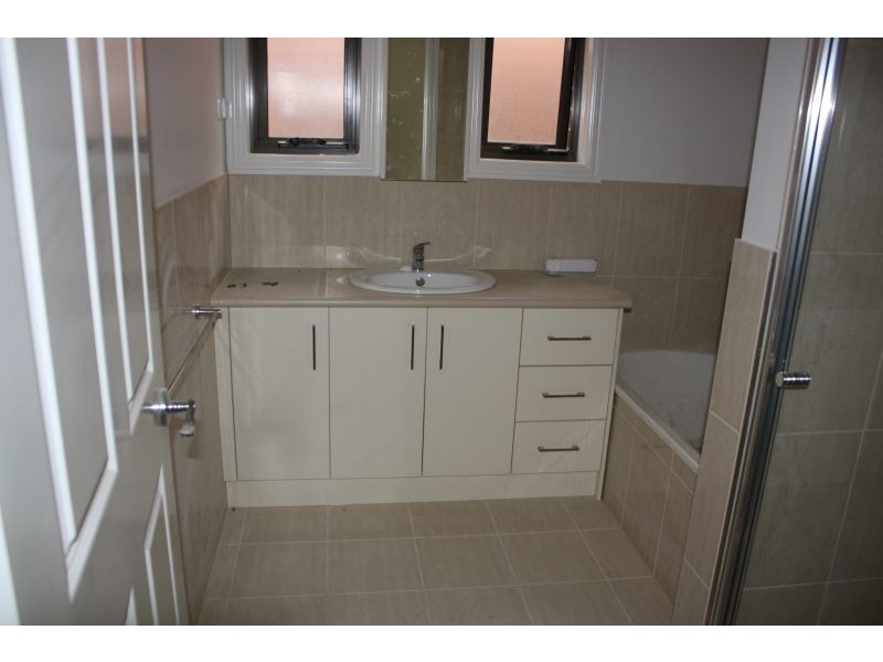 6/9  Rodney Street, Gisborne VIC 3437