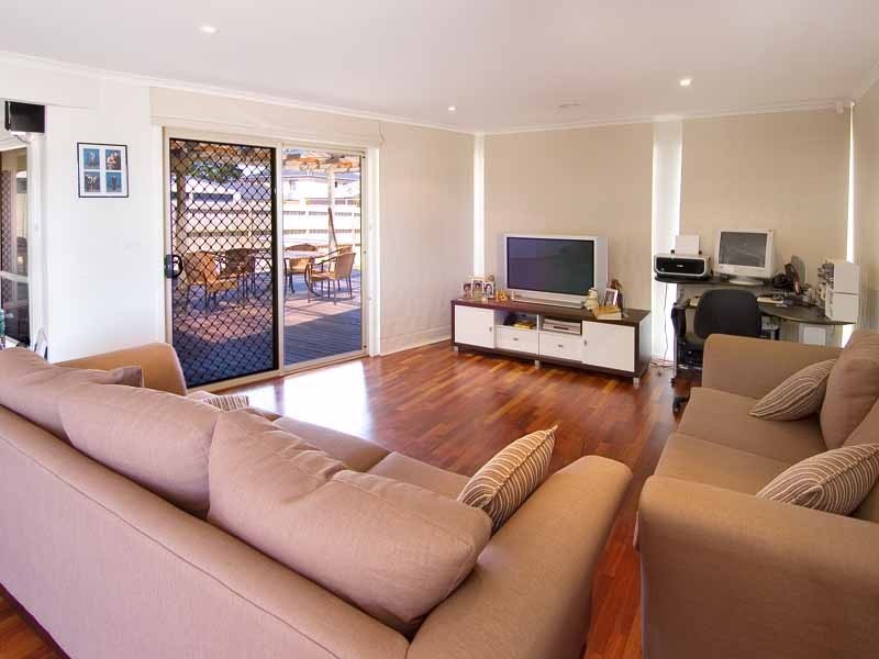14 Hyperno Crt*, New Gisborne VIC 3438