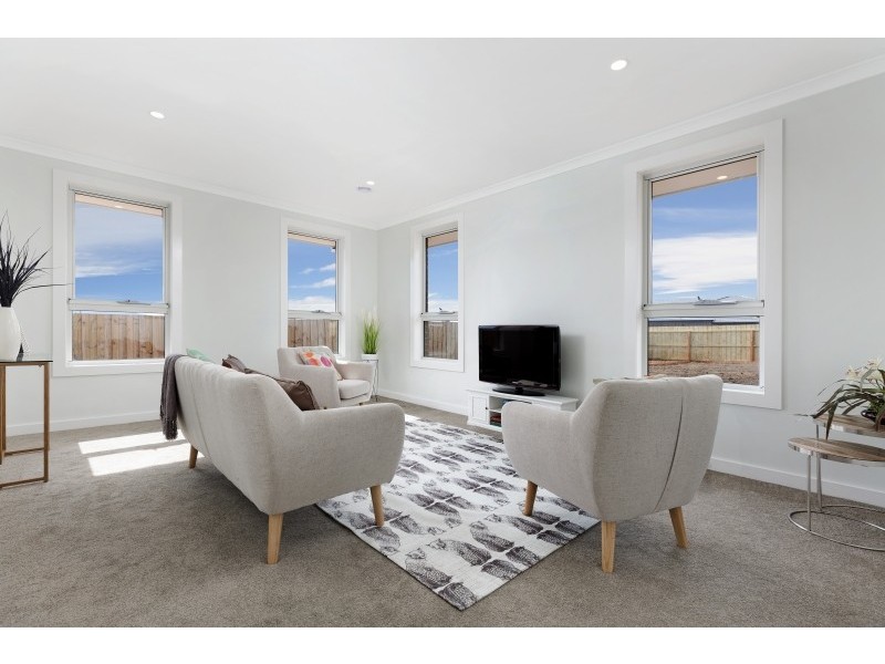 33 Brady Road, Gisborne VIC 3437