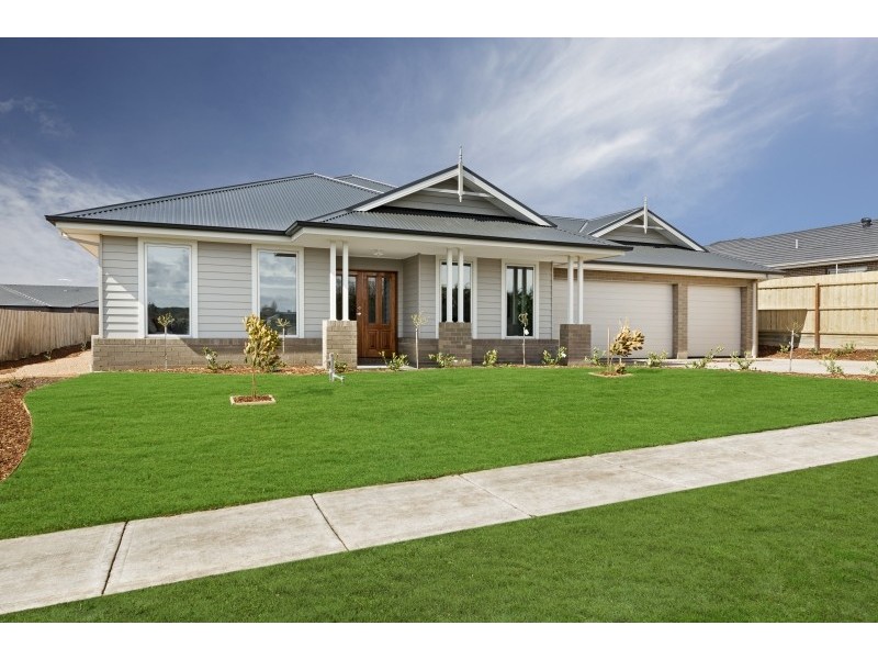 33 Brady Road, Gisborne VIC 3437