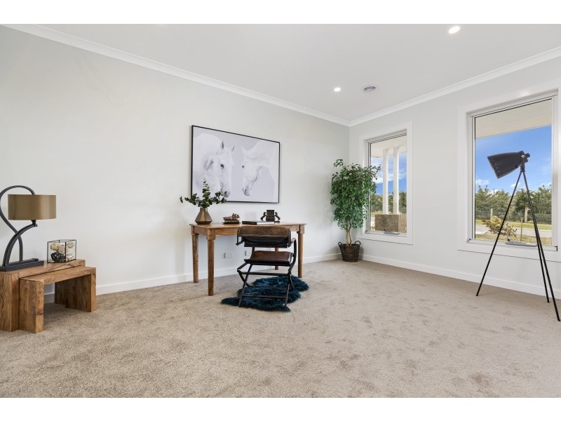 33 Brady Road, Gisborne VIC 3437