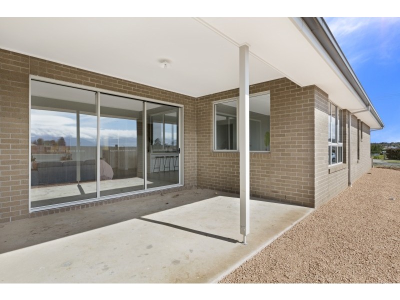 33 Brady Road, Gisborne VIC 3437