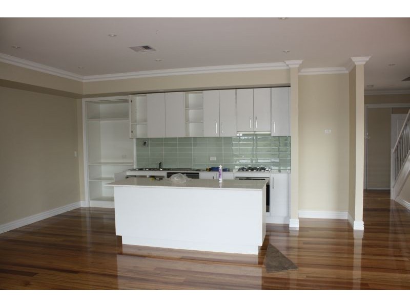 3/9 Rodney Street, Gisborne VIC 3437