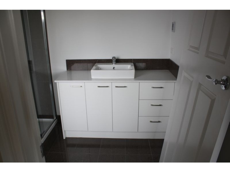 3/9 Rodney Street, Gisborne VIC 3437