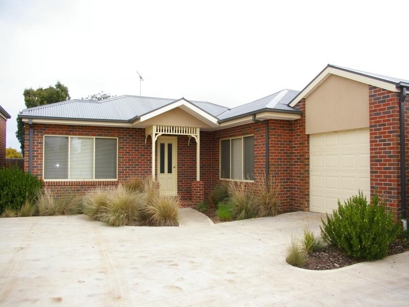 Unit 7/6-8 Rodney St, Gisborne VIC 3437