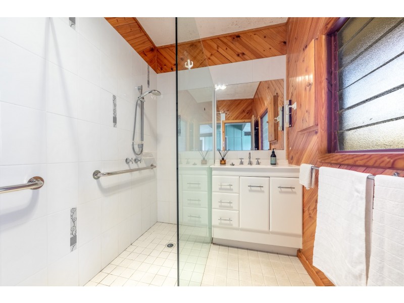 1 Barkly Avenue, Mount Macedon VIC 3441