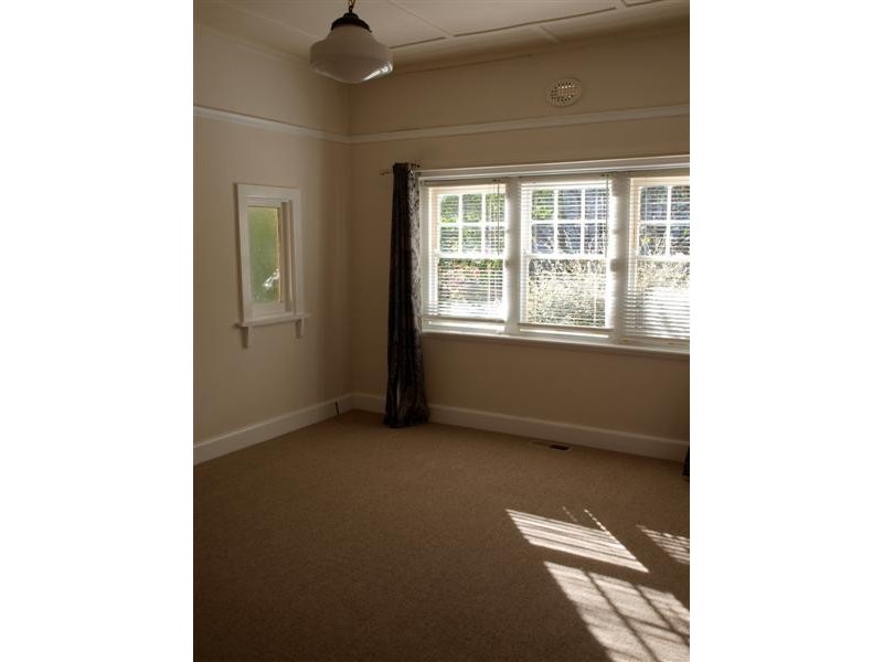 34 Davy Street, Woodend VIC 3442