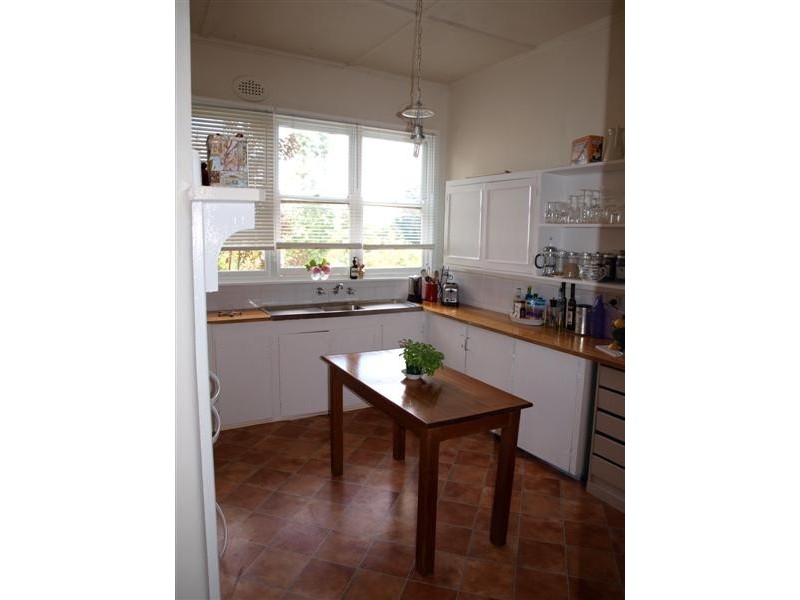 34 Davy Street, Woodend VIC 3442