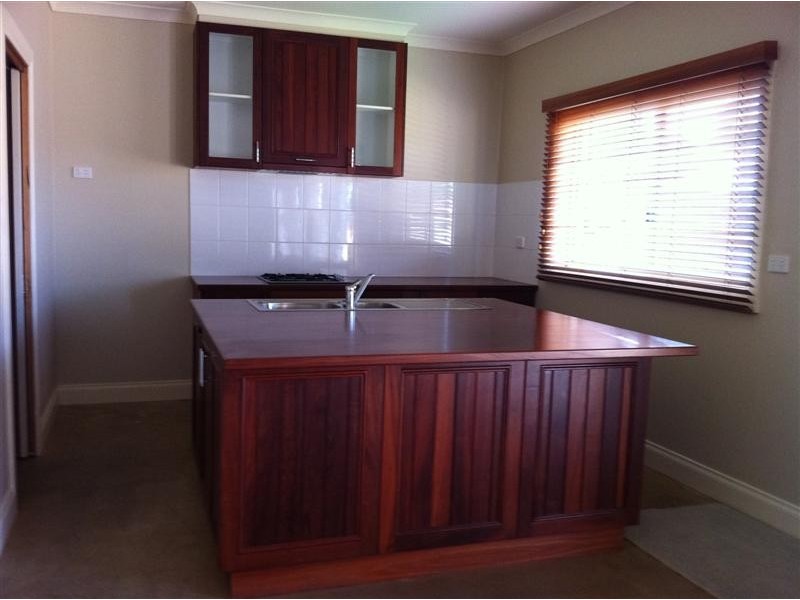 2/54 Fisher Street, Gisborne VIC 3437